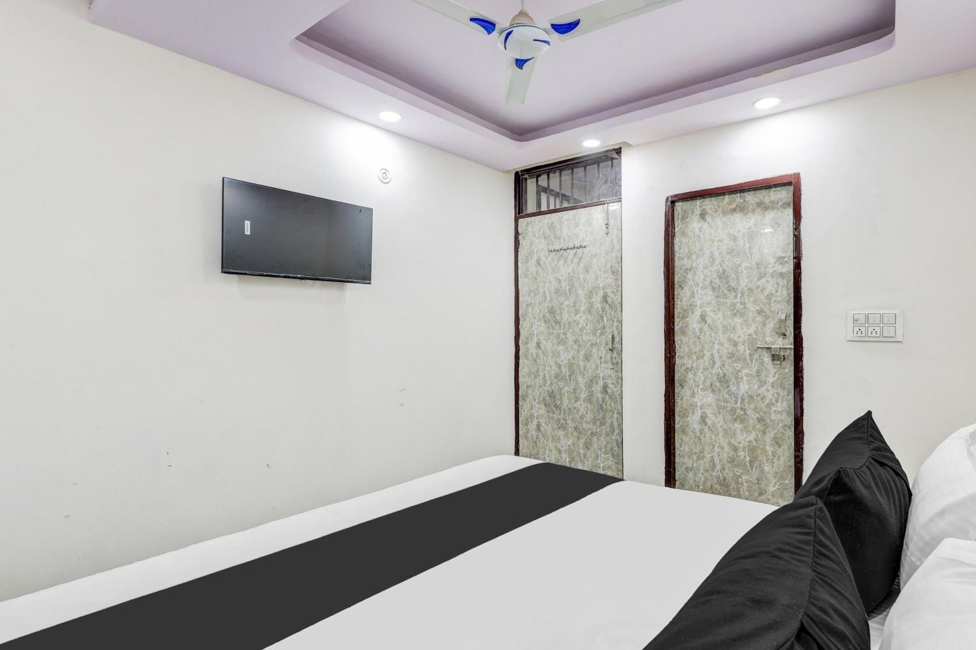 Hotel O Govind Residency Нью-Дели Экстерьер фото